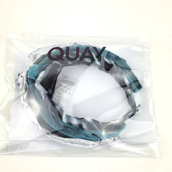 QUAY AUSTRALIA Set of 3 Top Knot Headbands in Velvet & Satin - Picture 5 of 9